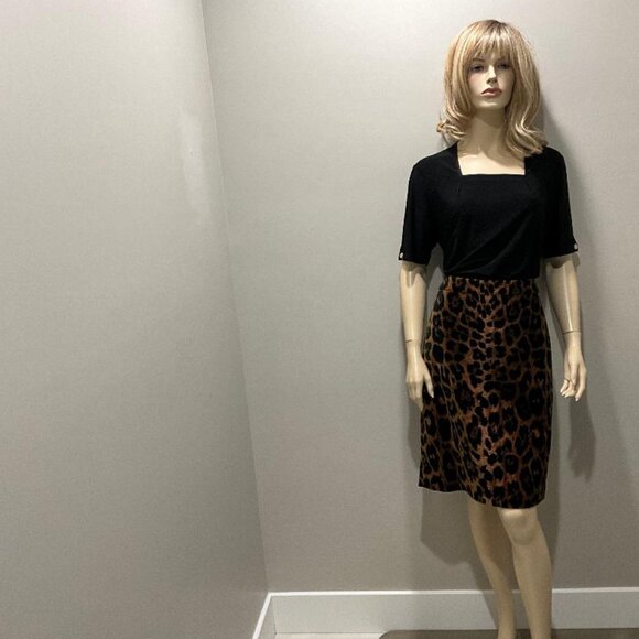 Talbots Leopard Print Velvet Pencil Skirt NWOT Size 6 - Picture 7 of 7